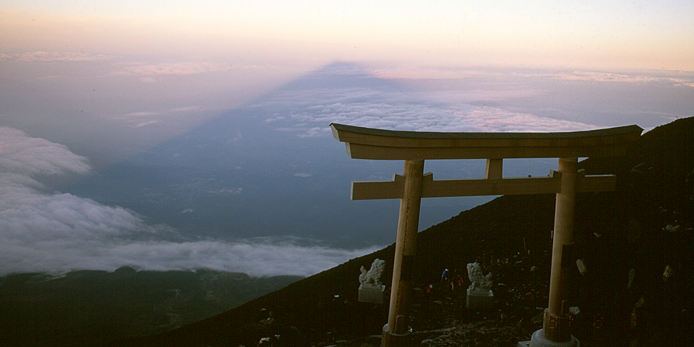 富士山頂上影富士