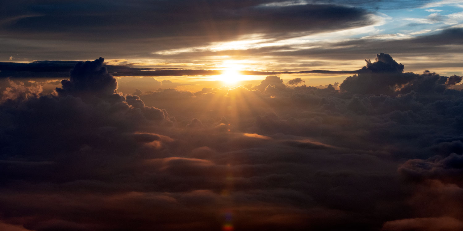 雲海と夕陽